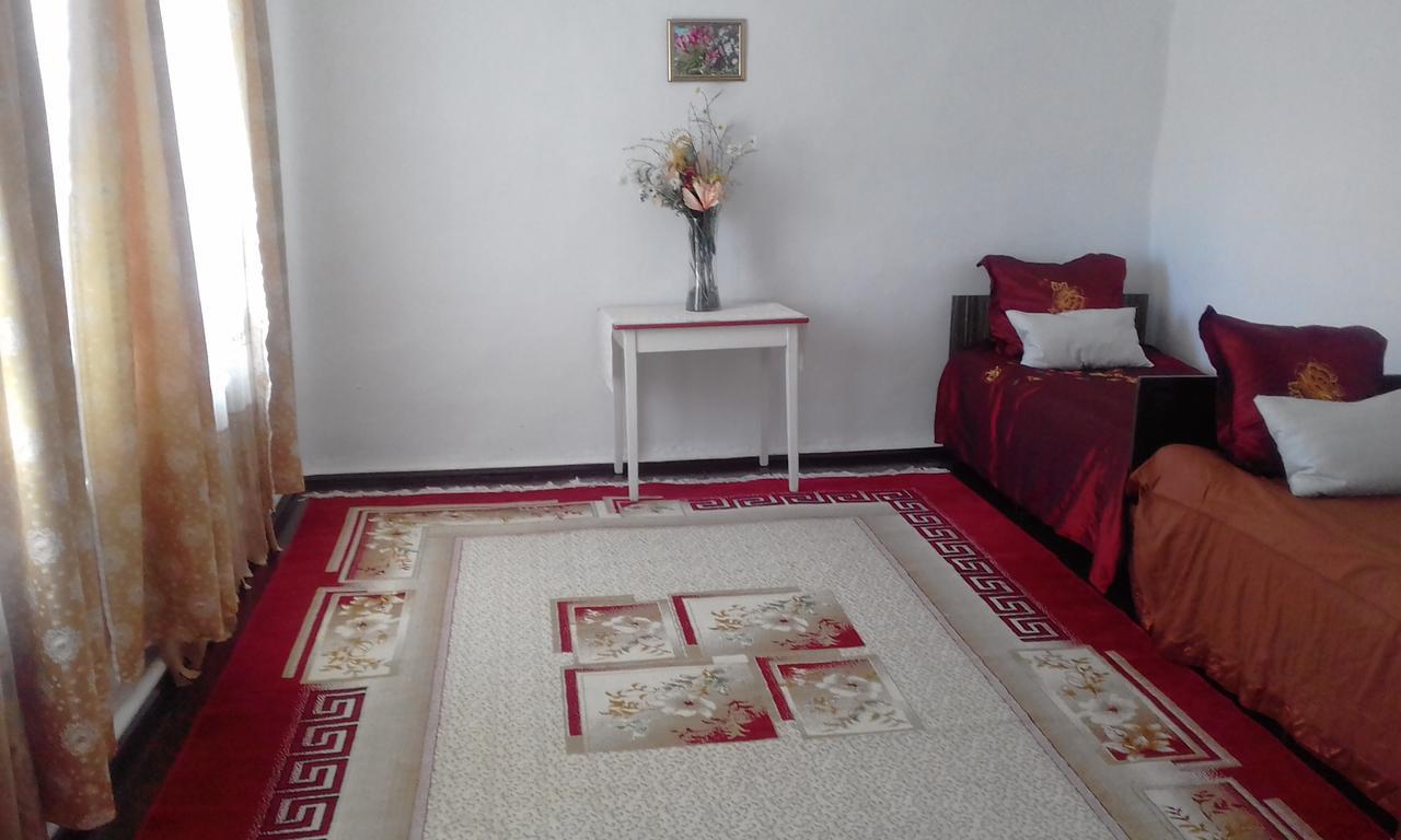 Guest House On Akmatbai-Ata 29 Чолпон-Ата Экстерьер фото